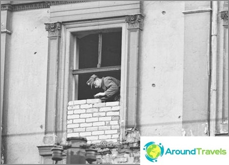 Fenster mit Blick auf Westberlin