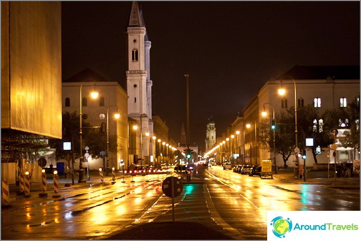 Rua no centro da cidade de Munique