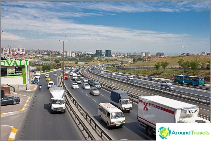 Az Atatürk repülőtér közelében. Isztambul.