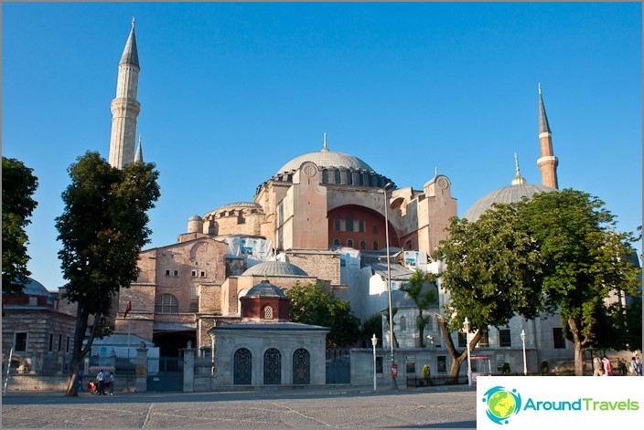 Hagia Sophia (Hagia Sophia) v Istanbulu.