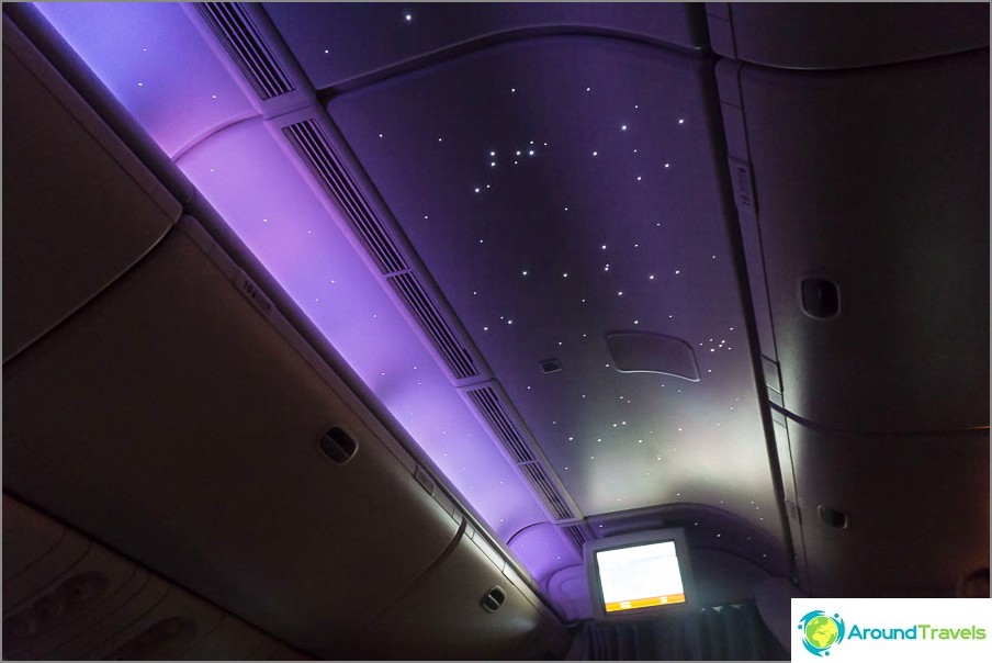 سماء نجمية في طائرات الإمارات