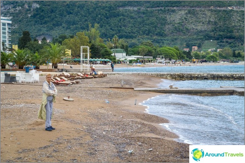 Praias de Budva em outubro