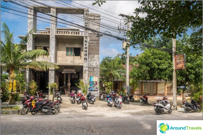 Access to the beach and bar near this hotel